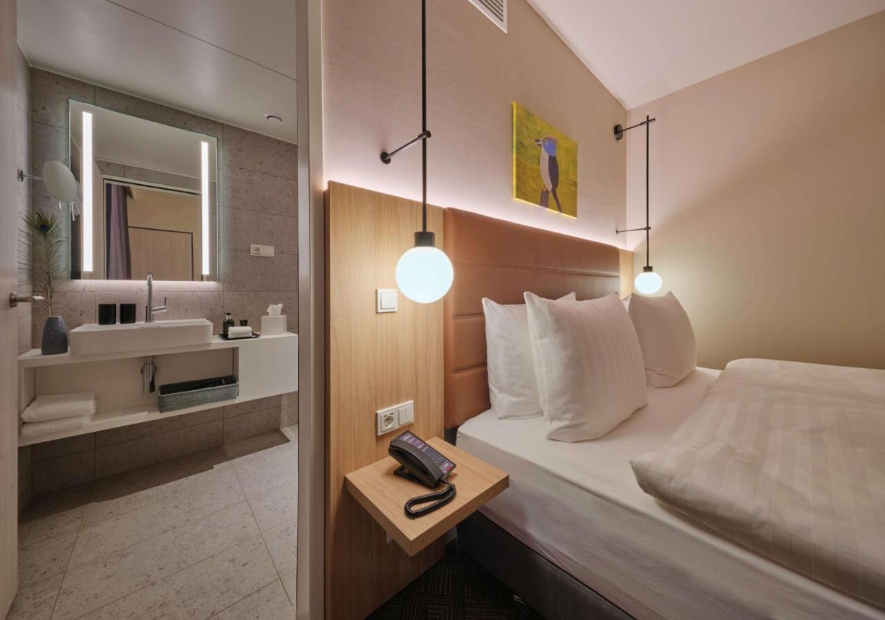 Hotel Adina 4*